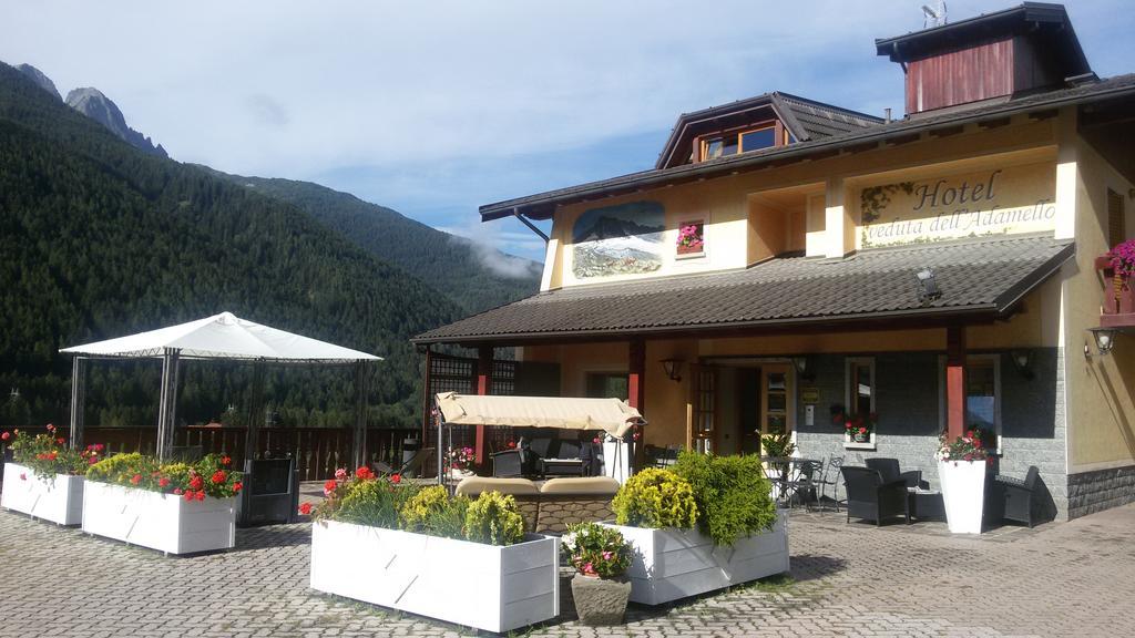 Hotel Veduta Dell'Adamello Temù Exterior foto